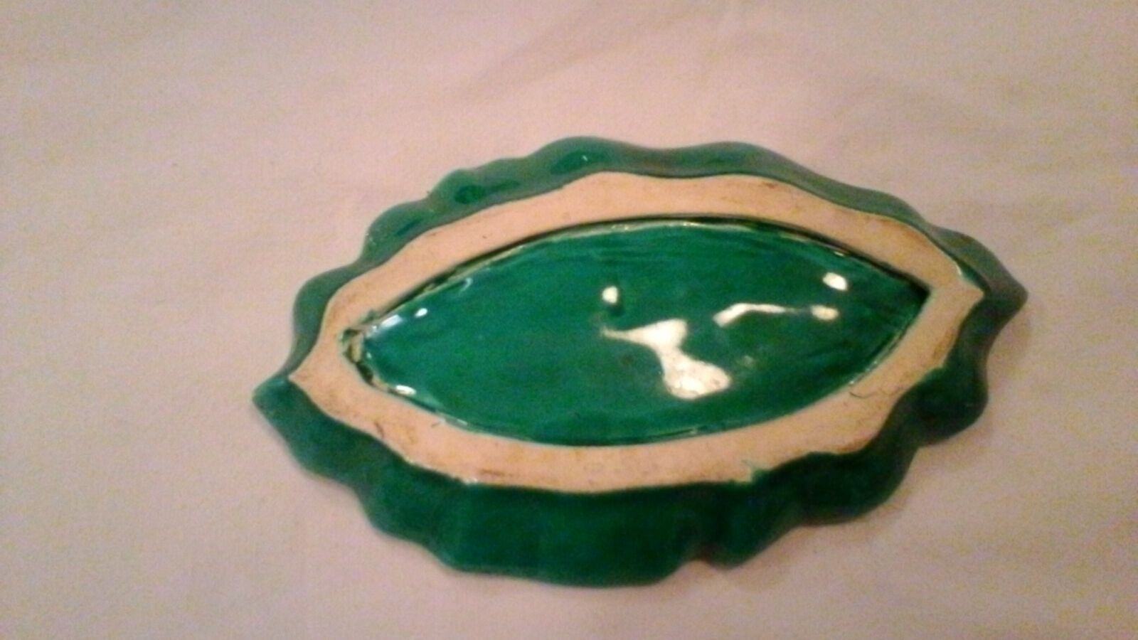 Vintage ceramic leaf-shaped dish