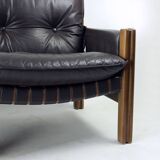 Canapé deux places en noyer et cuir par Boris Hála pour Ton, 1986