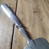 Old alloy cake pie shovel