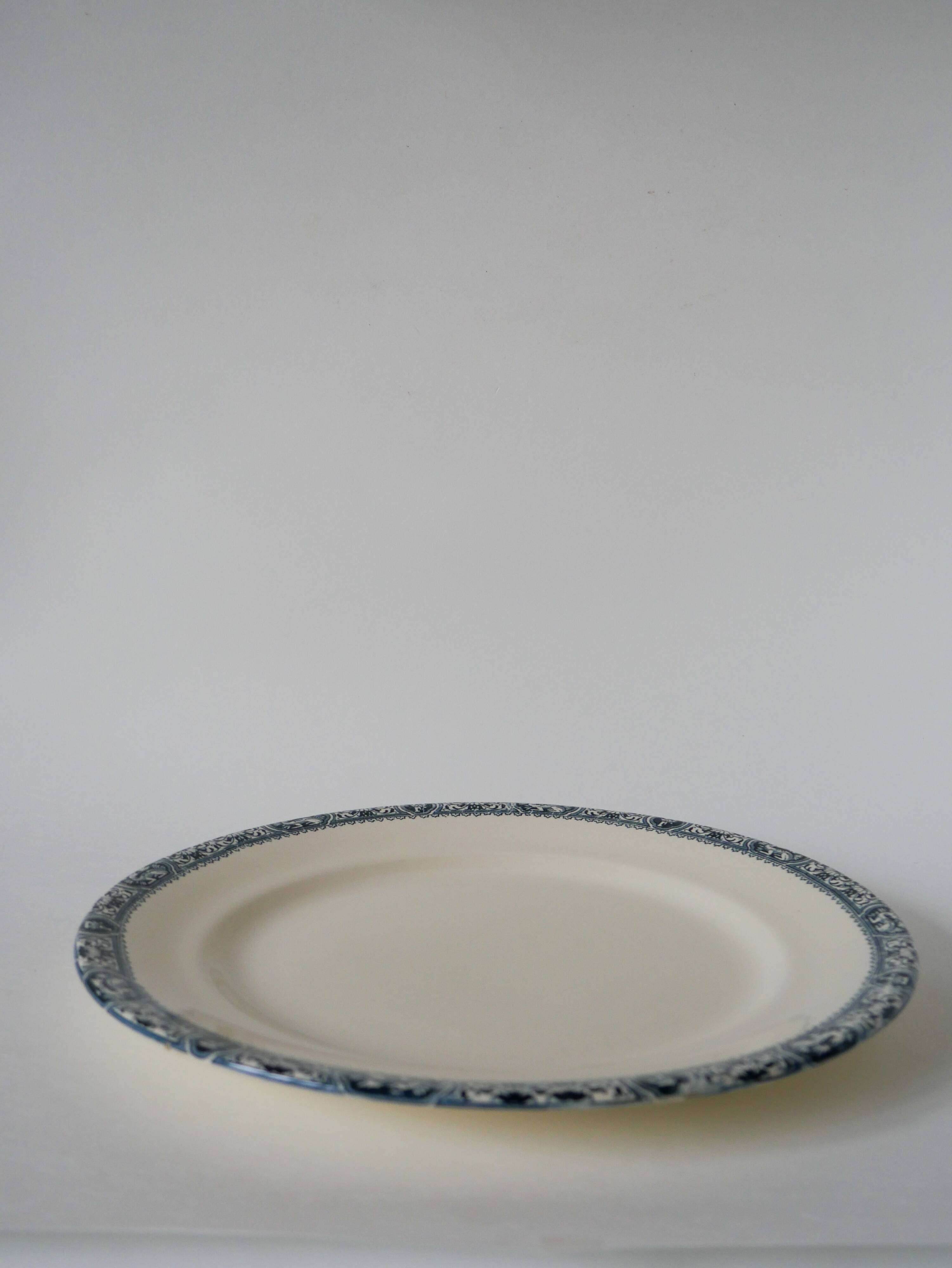 Round dish in iron earth model salins model françois 1st 19th century