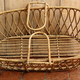 Vintage rattan couffin