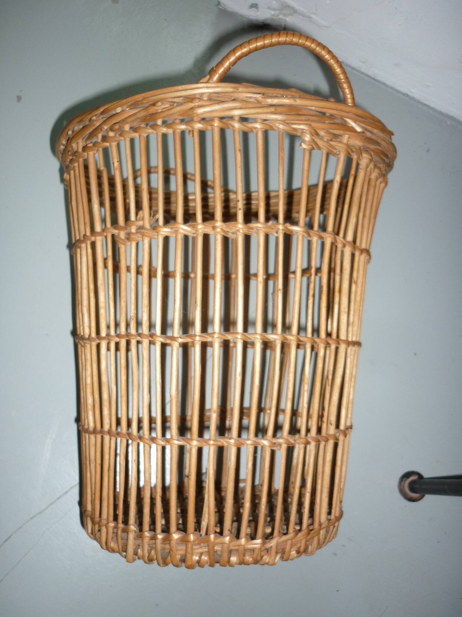 Panier corbeille en rotin vintage