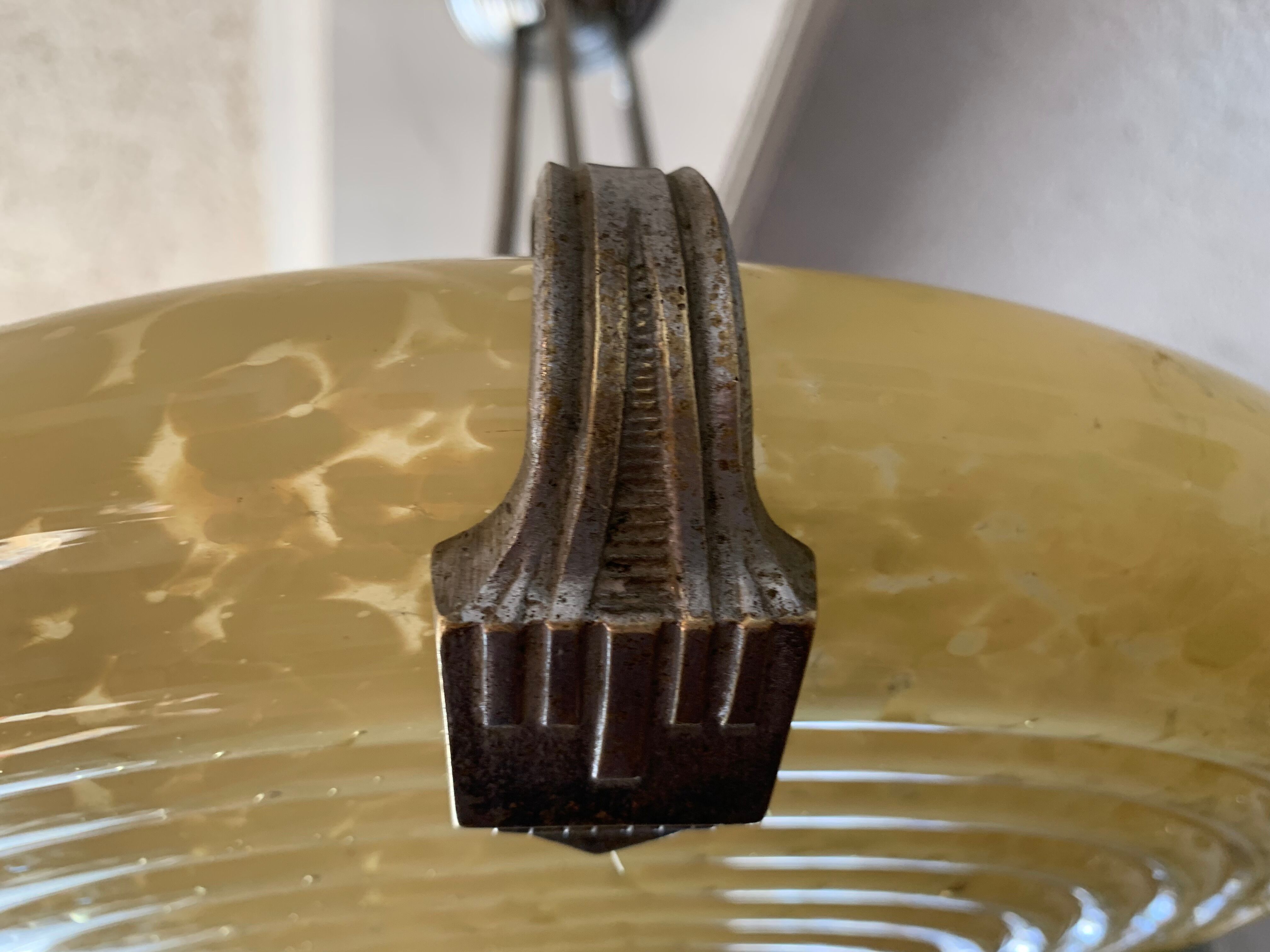 Art deco lighting cut