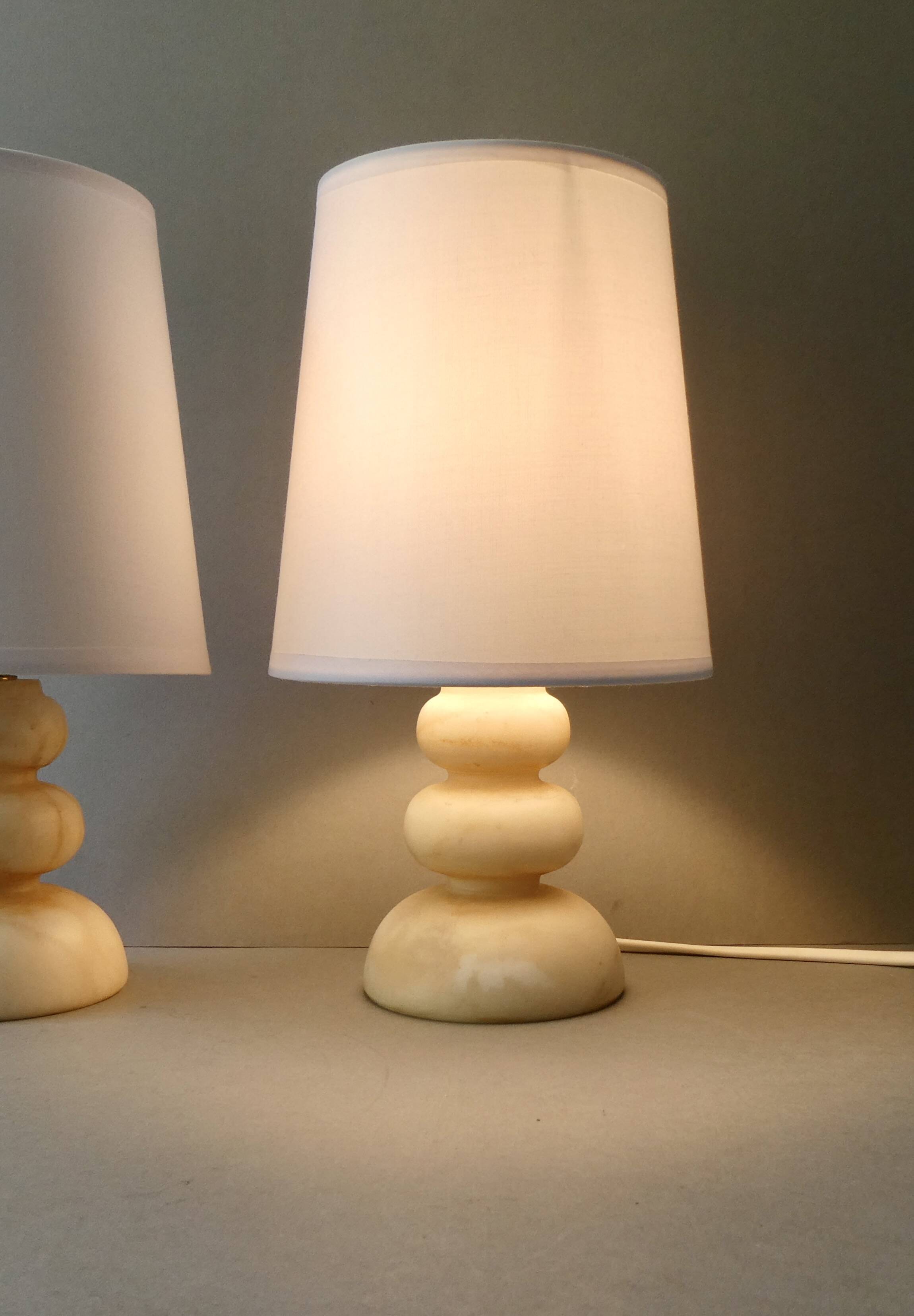 Paire de lampes en albâtre, années 70-80