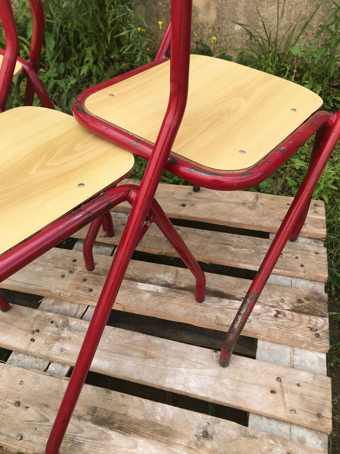Chaises écoliers vintage