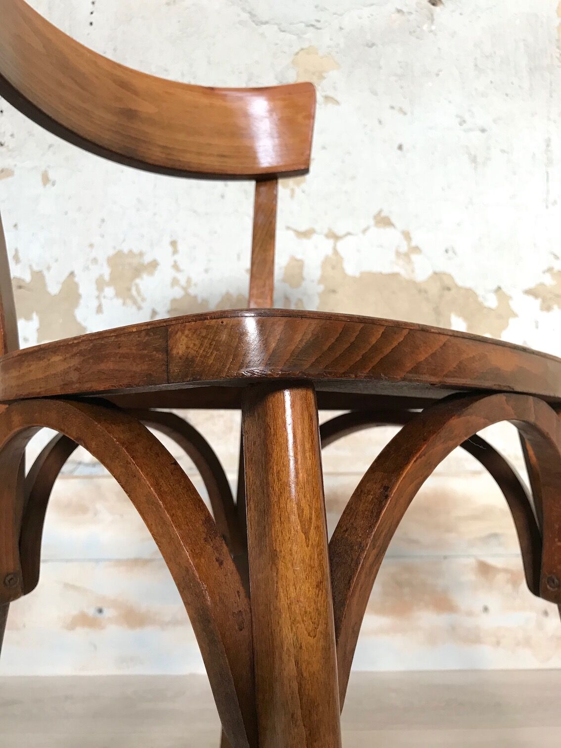 Lot of 16 bistro chairs