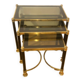 Nesting table