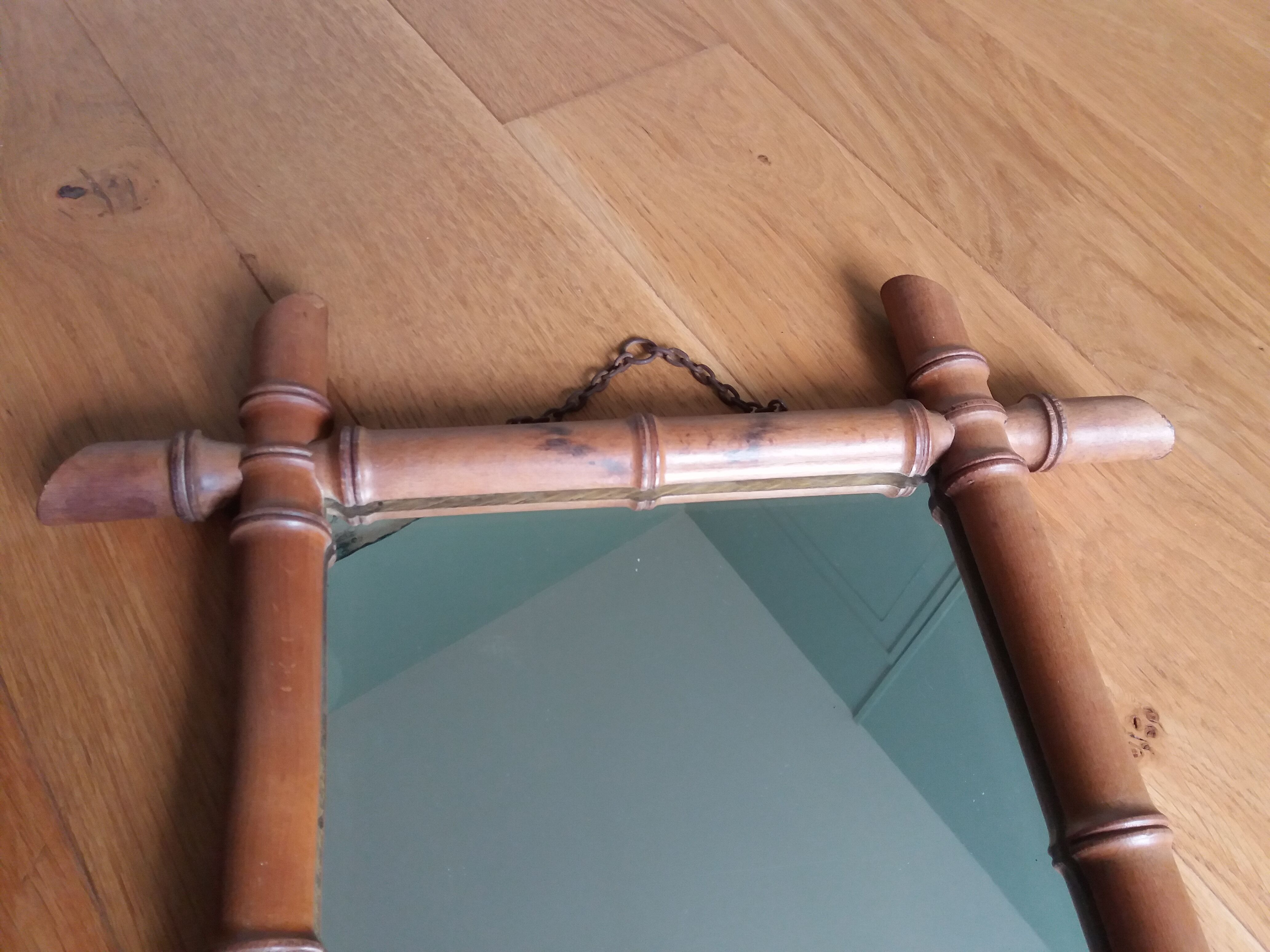 Bamboo mirror 47x41 cm