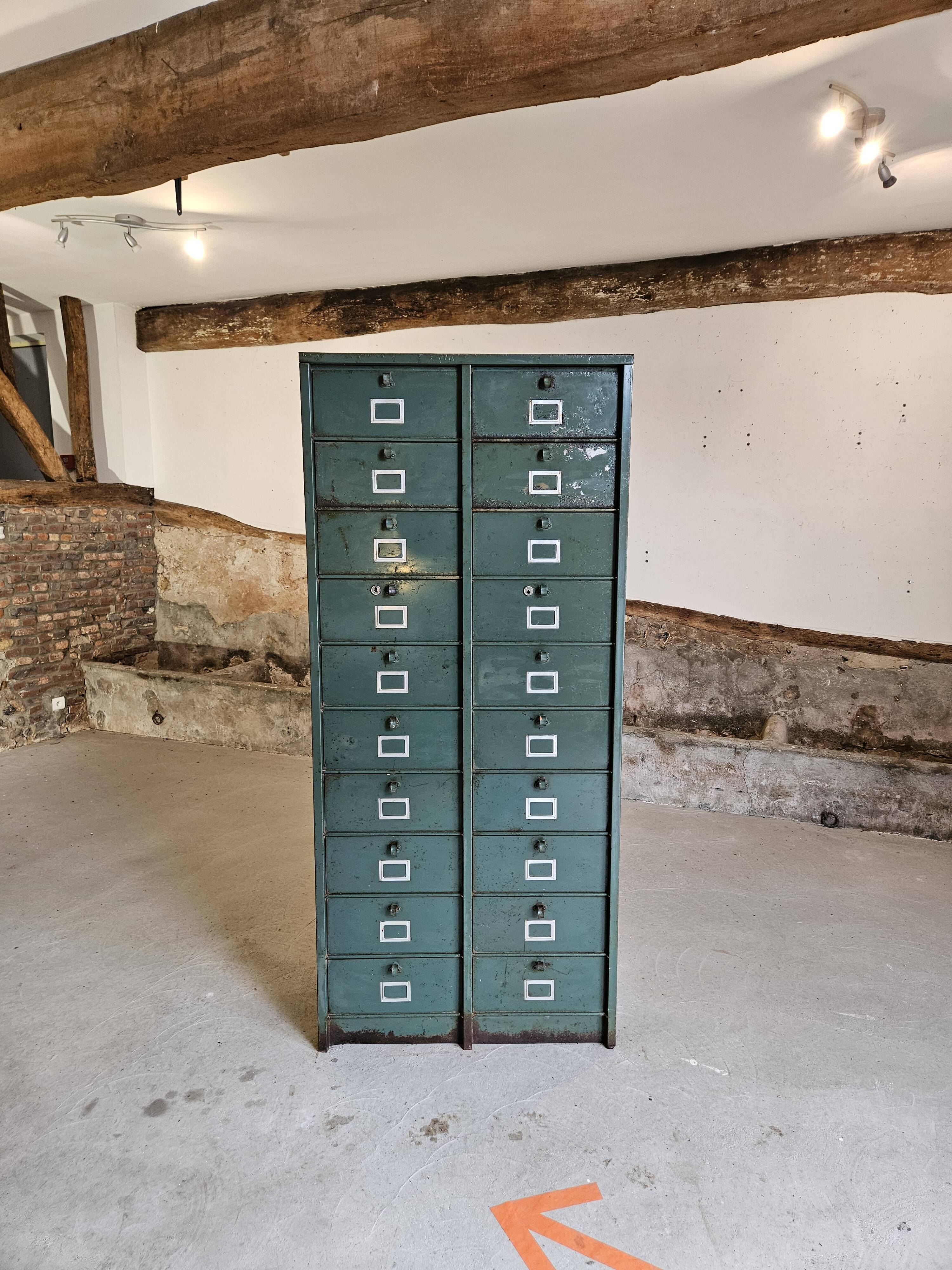 Clamshell furniture / Industrial metal furniture with two Strafor columns