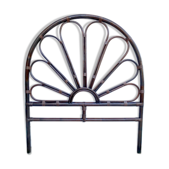 Round rattan headboard