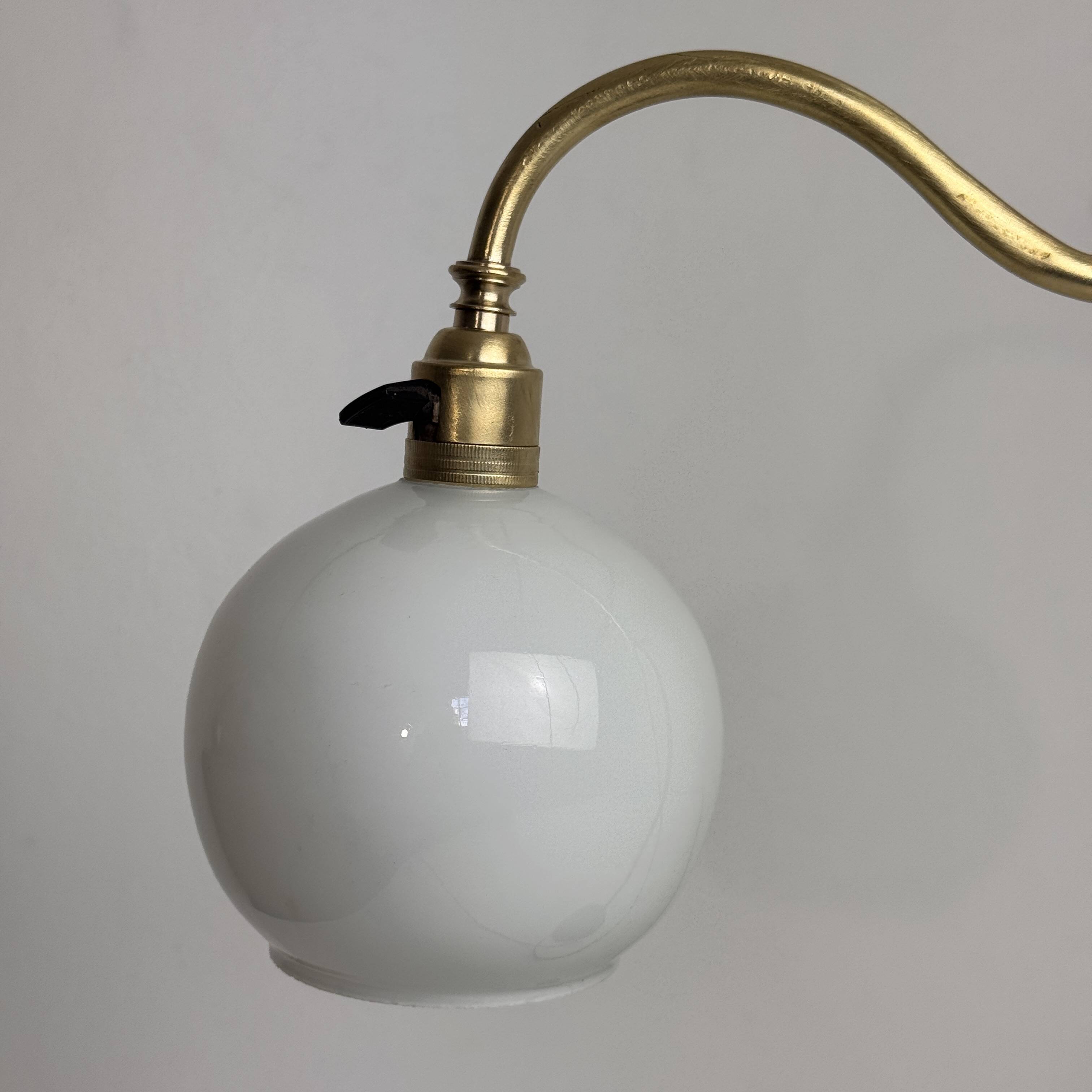 Old desk lamp raise and lower vintage