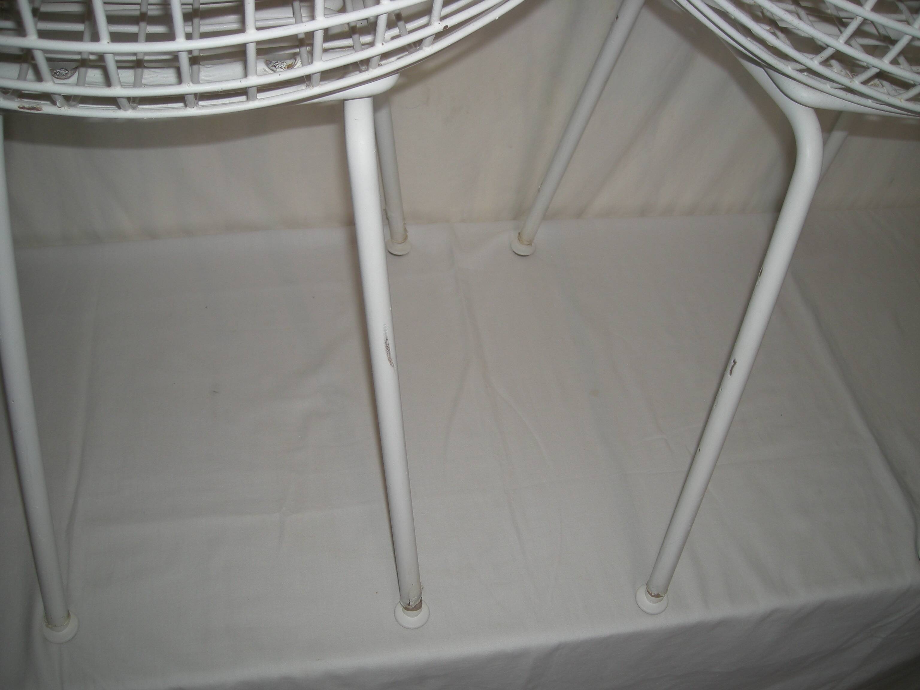 Paire de chaises Eames Wire DKX des années 50 - 60