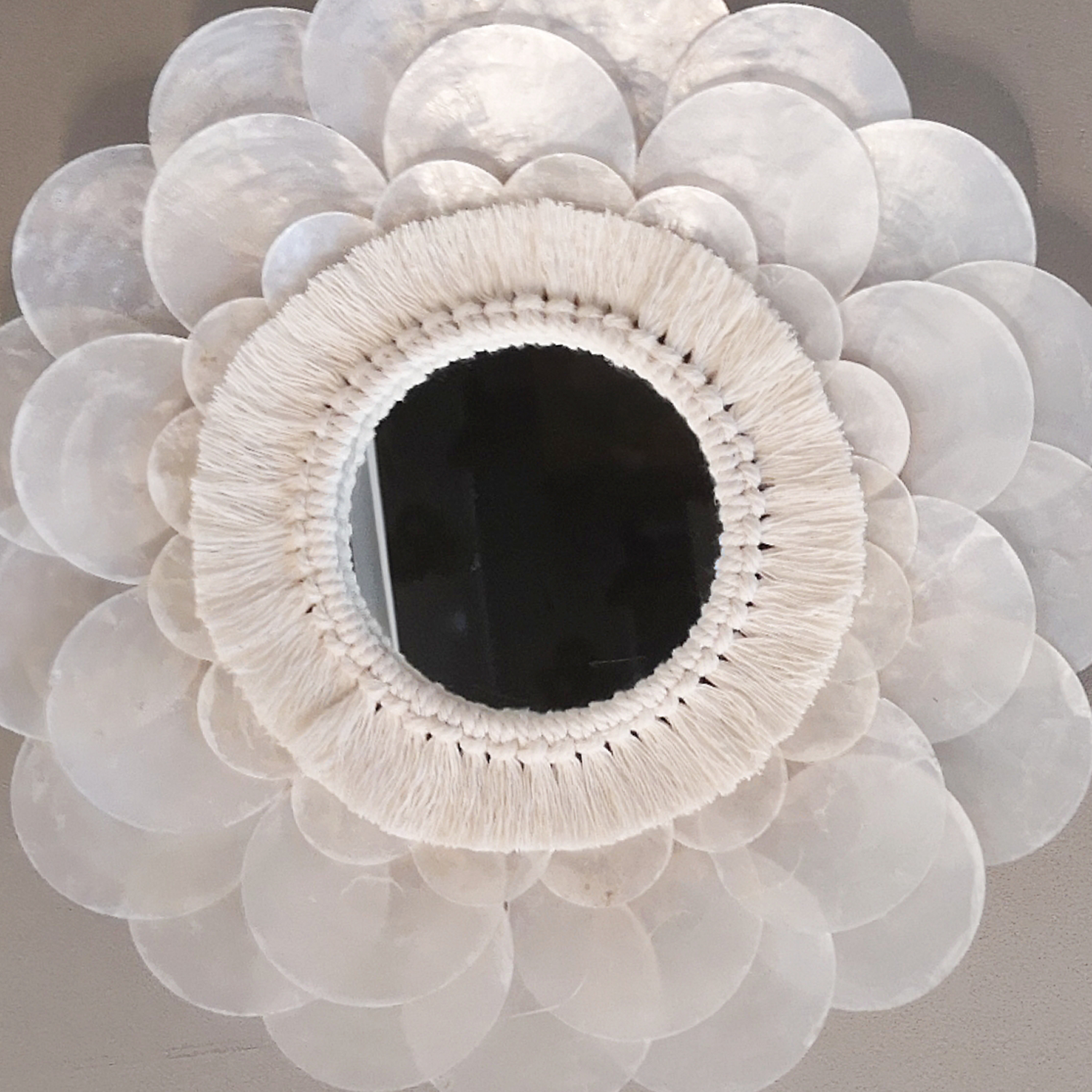 Miroir en nacre 28cm
