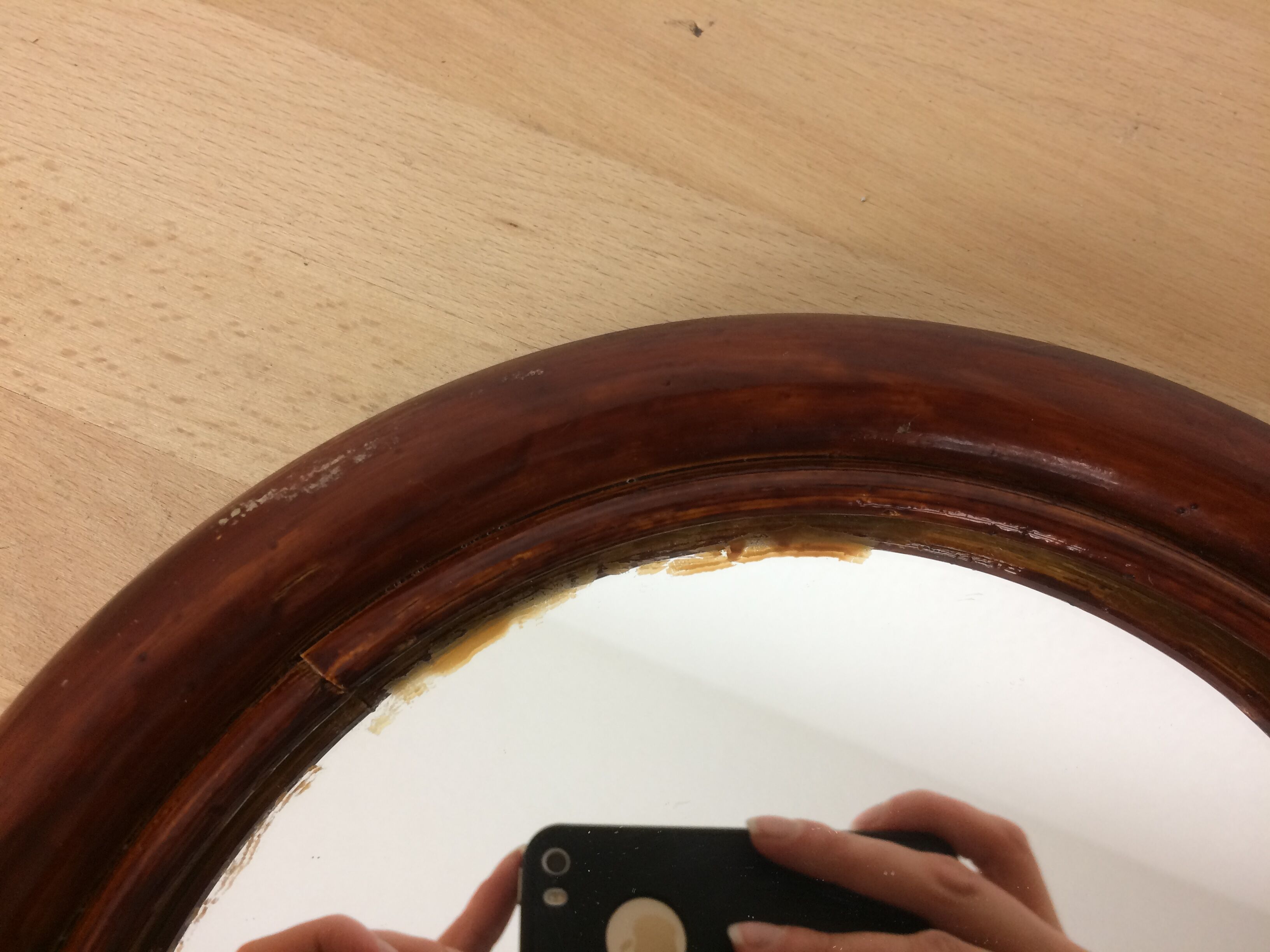 Vintage rattan apple mirror 33x34cm