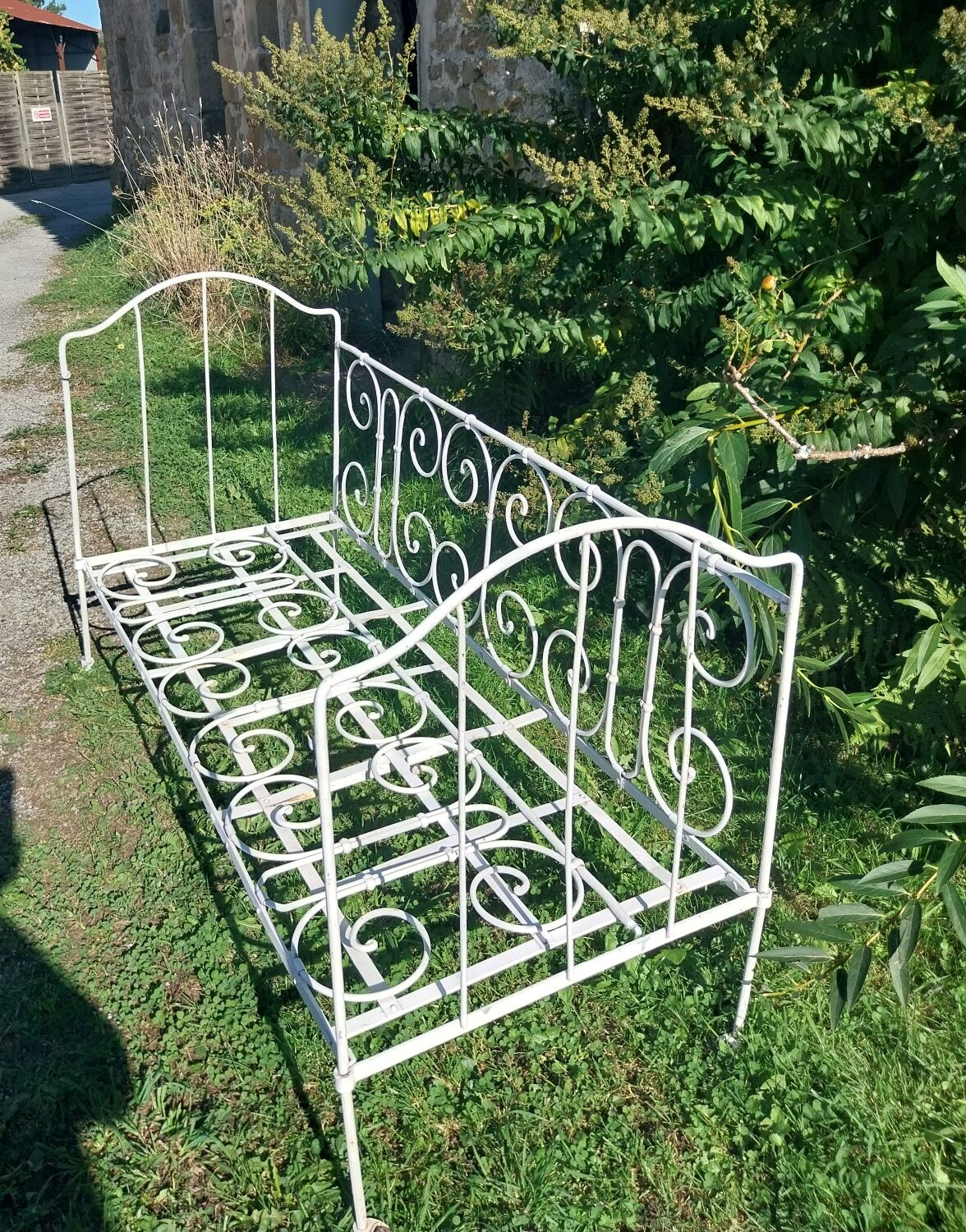 Wrought iron sofa bed