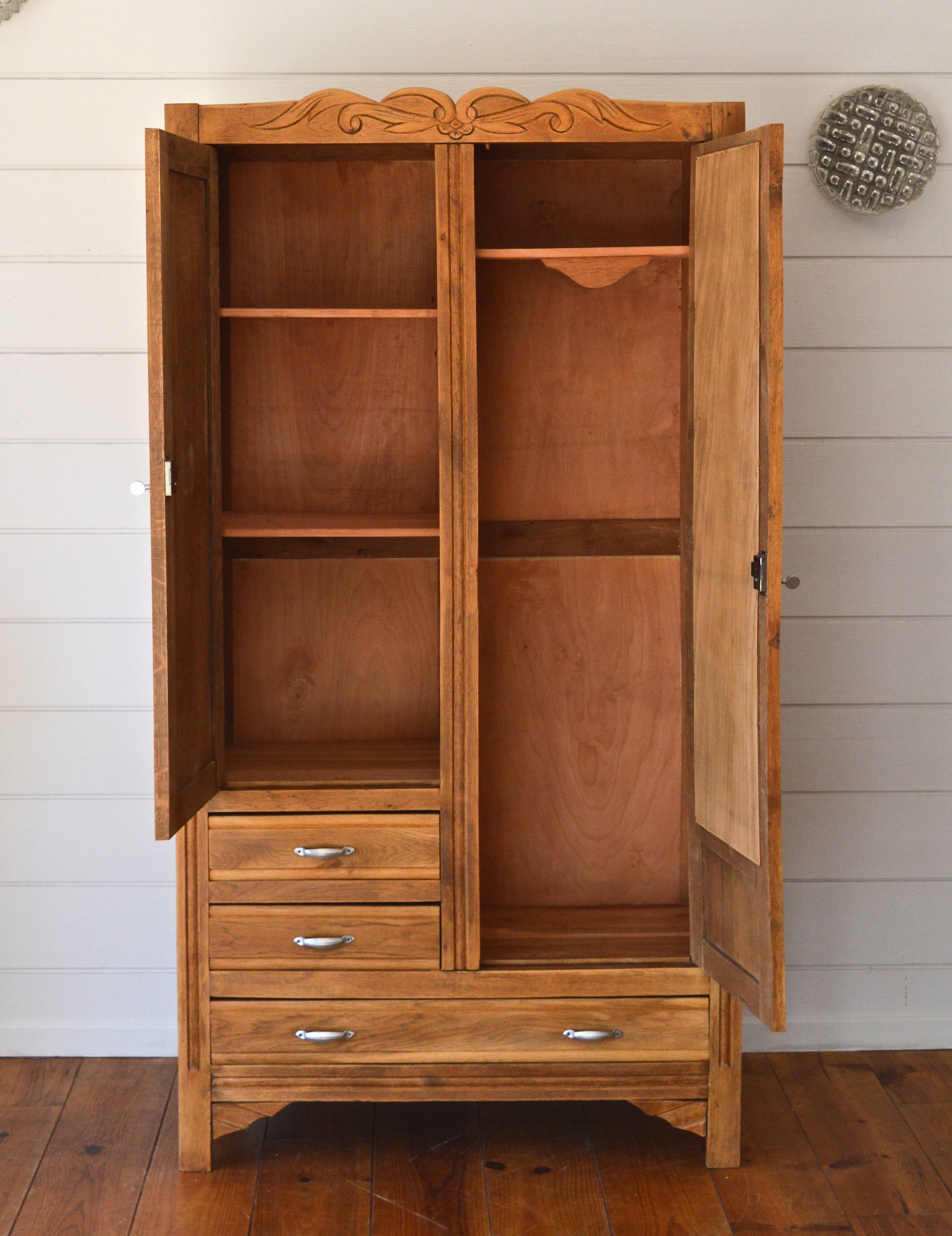 Armoire