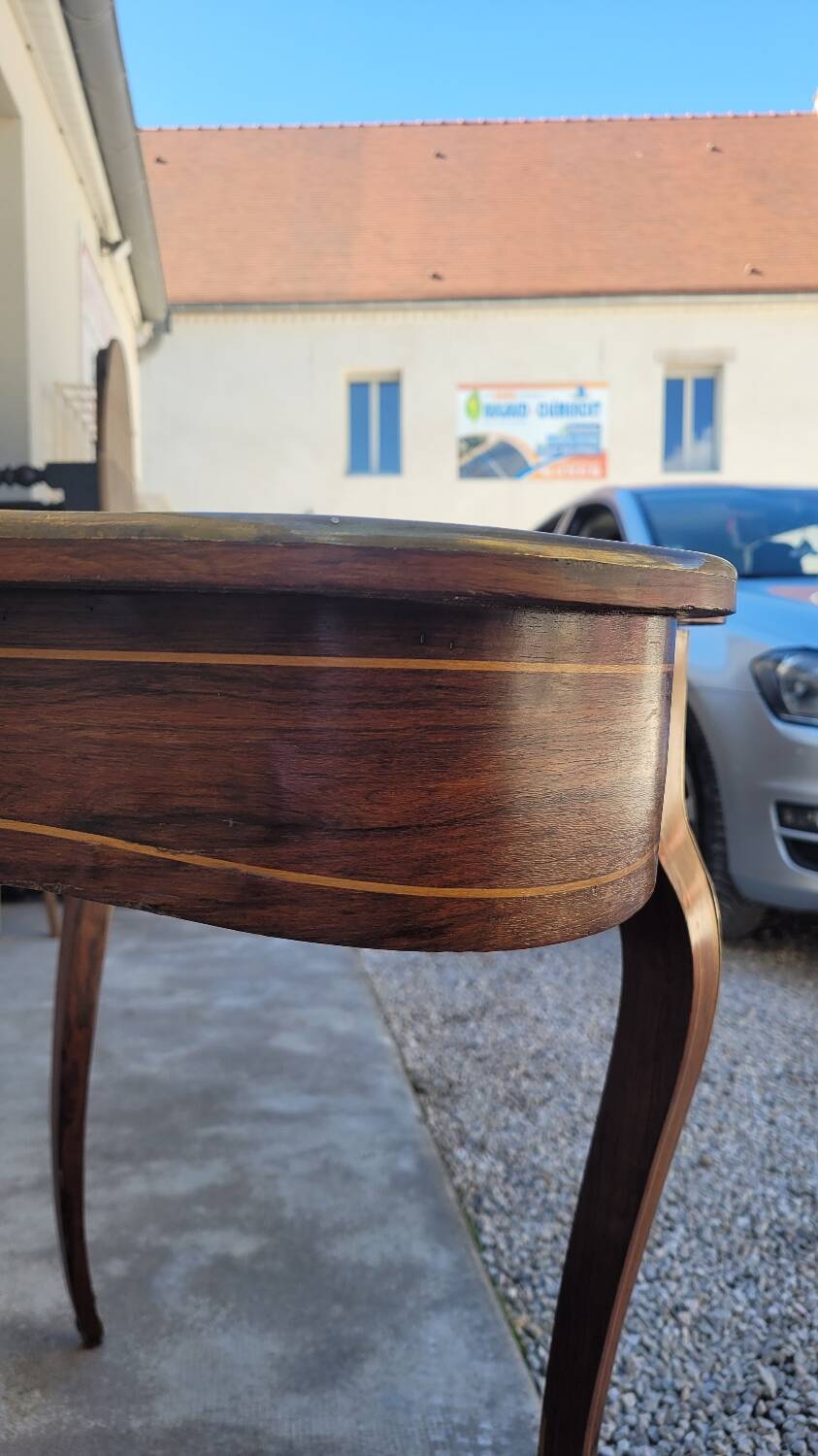 Napoleon III violin-shaped middle desk table 19th in marquetry