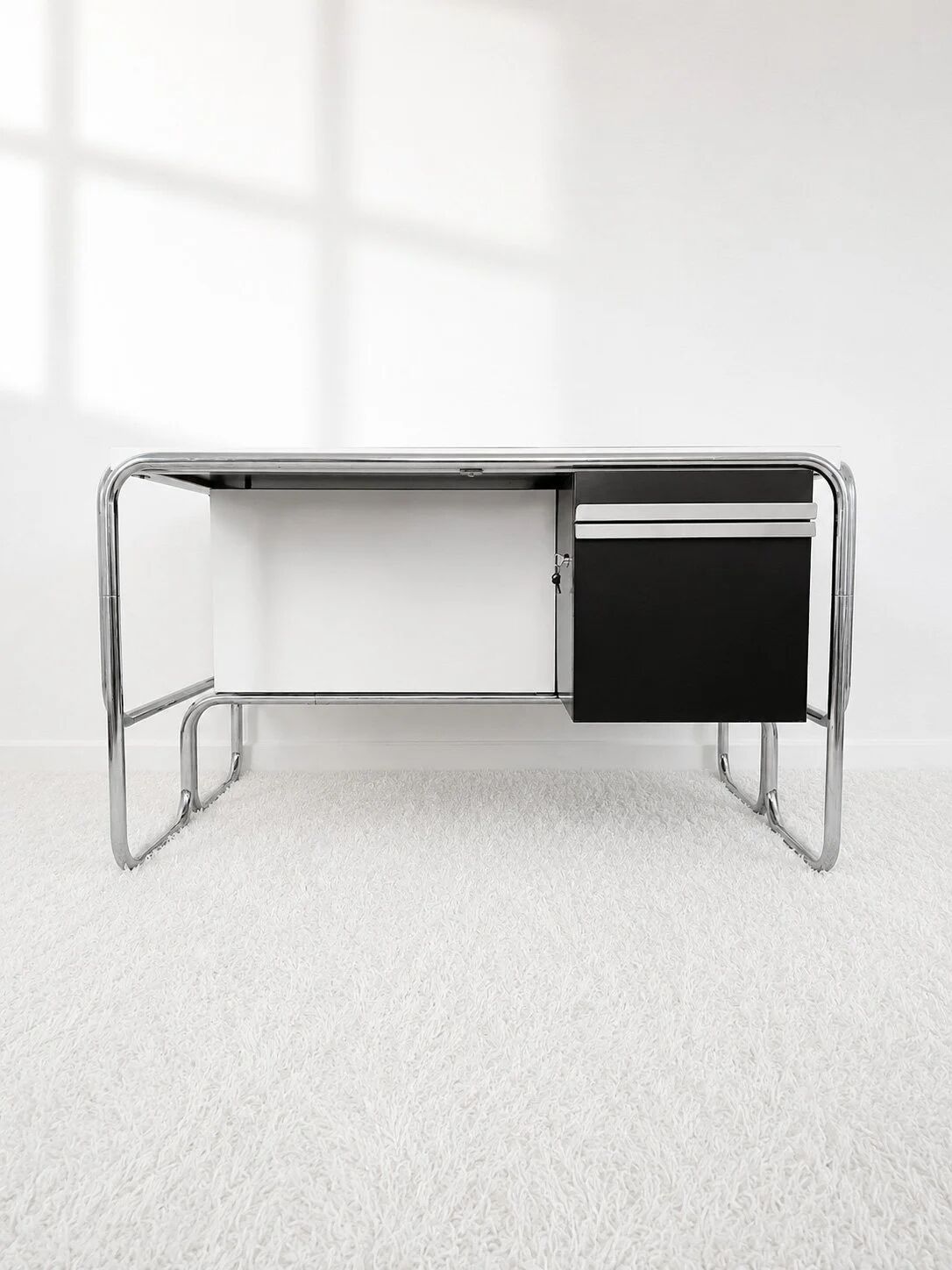 Bauhaus metal desk. 70s
