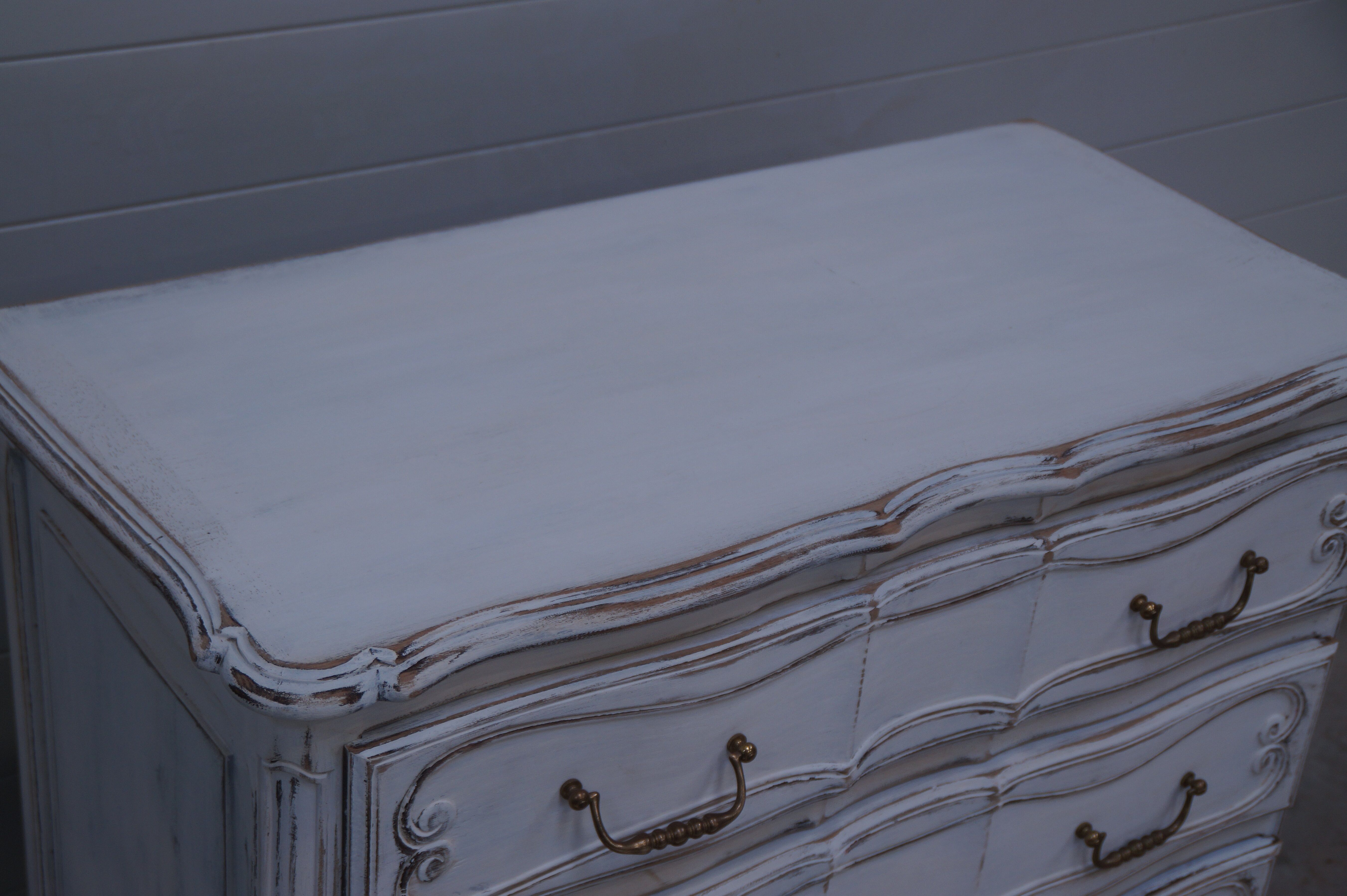 Style COMMODE patinated
