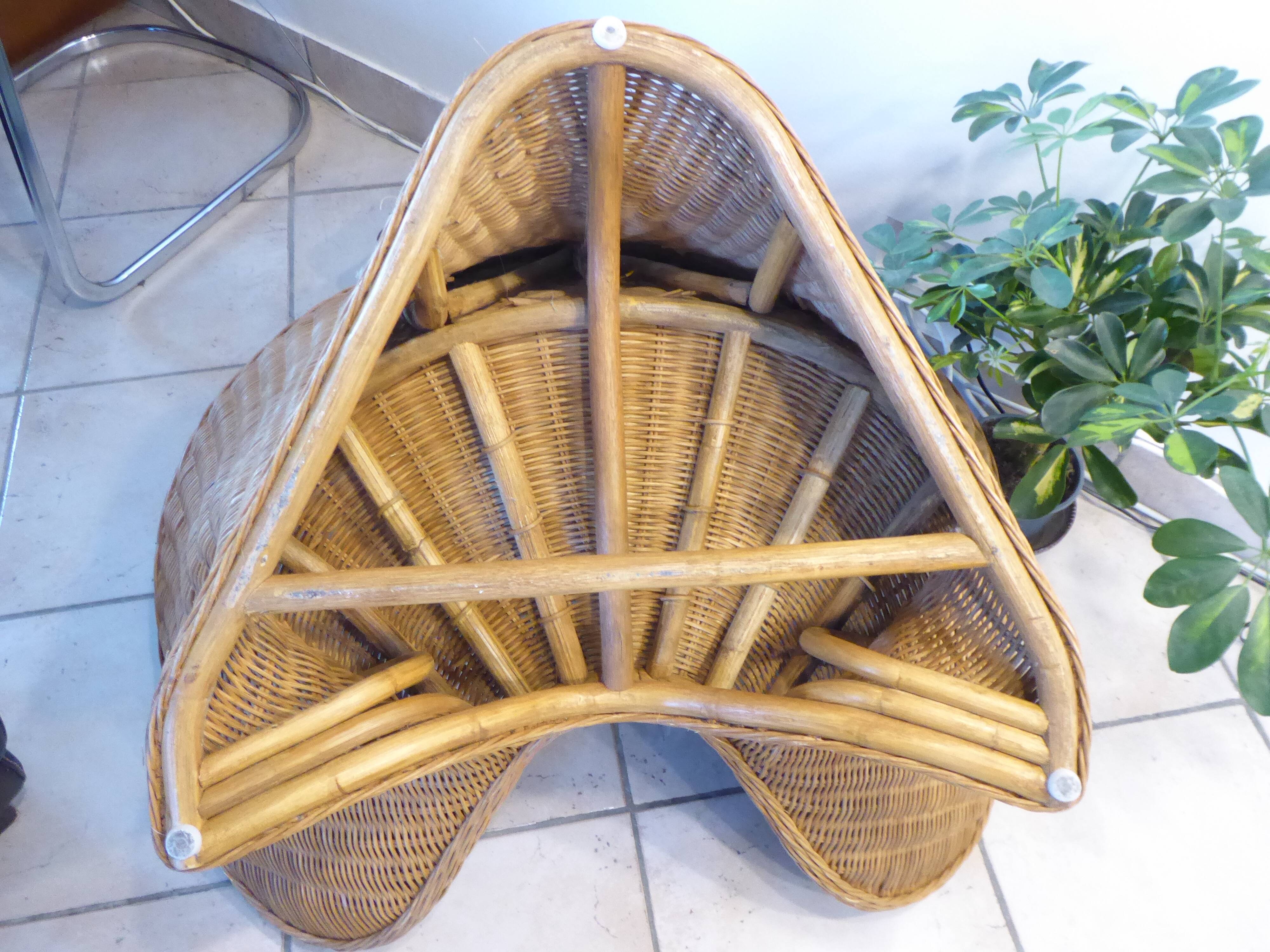 Wicker lotus armchair