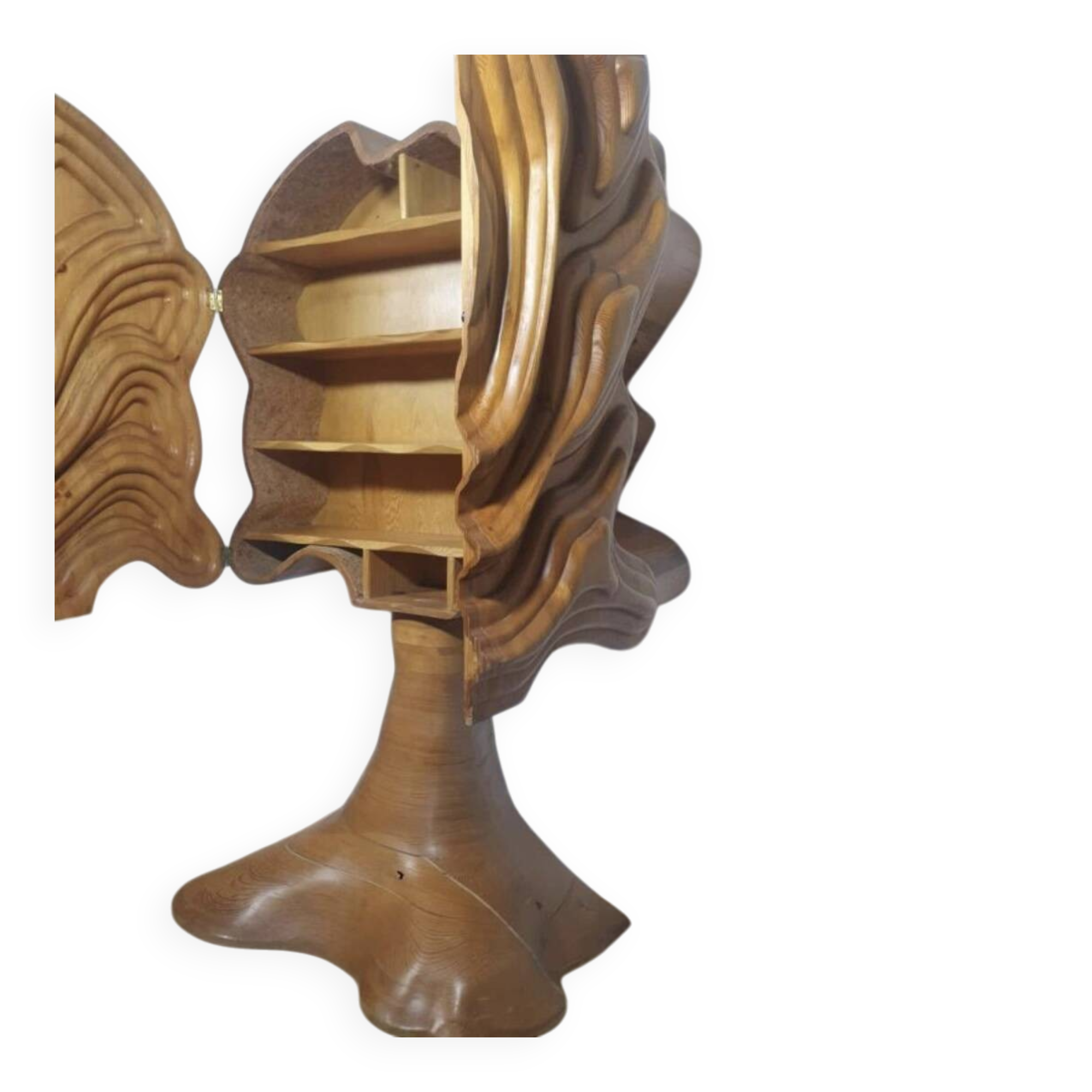 Tree-shaped wardrobe