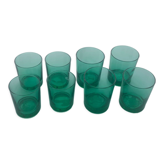 8 glasses in green glass with whisky, aperitif or water vintage 1970