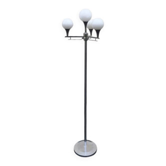 Space age floor lamp, chrome and opaline glass, 1970.
