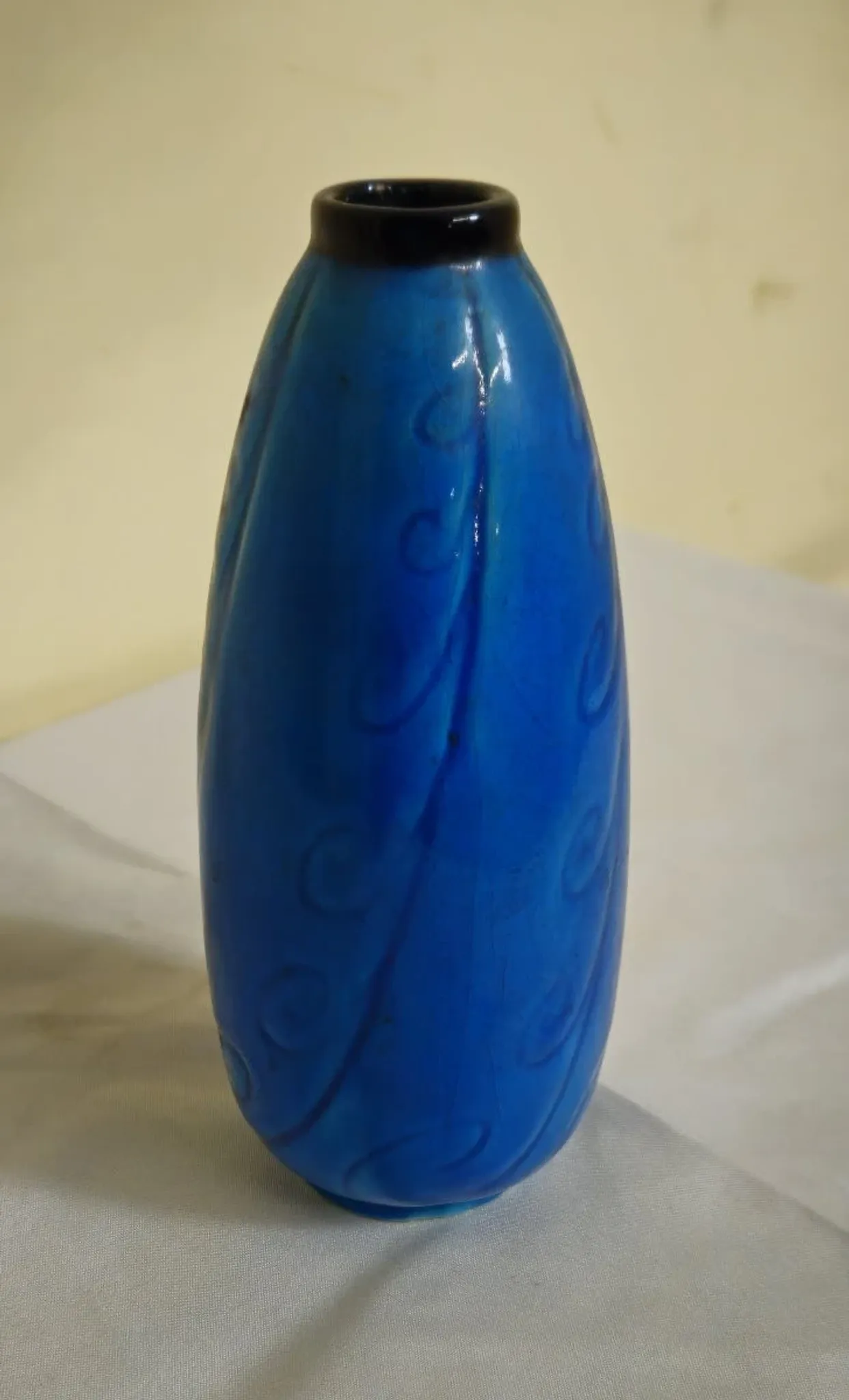 Ceramic vase signed Rosalba – deep Egyptian blue
