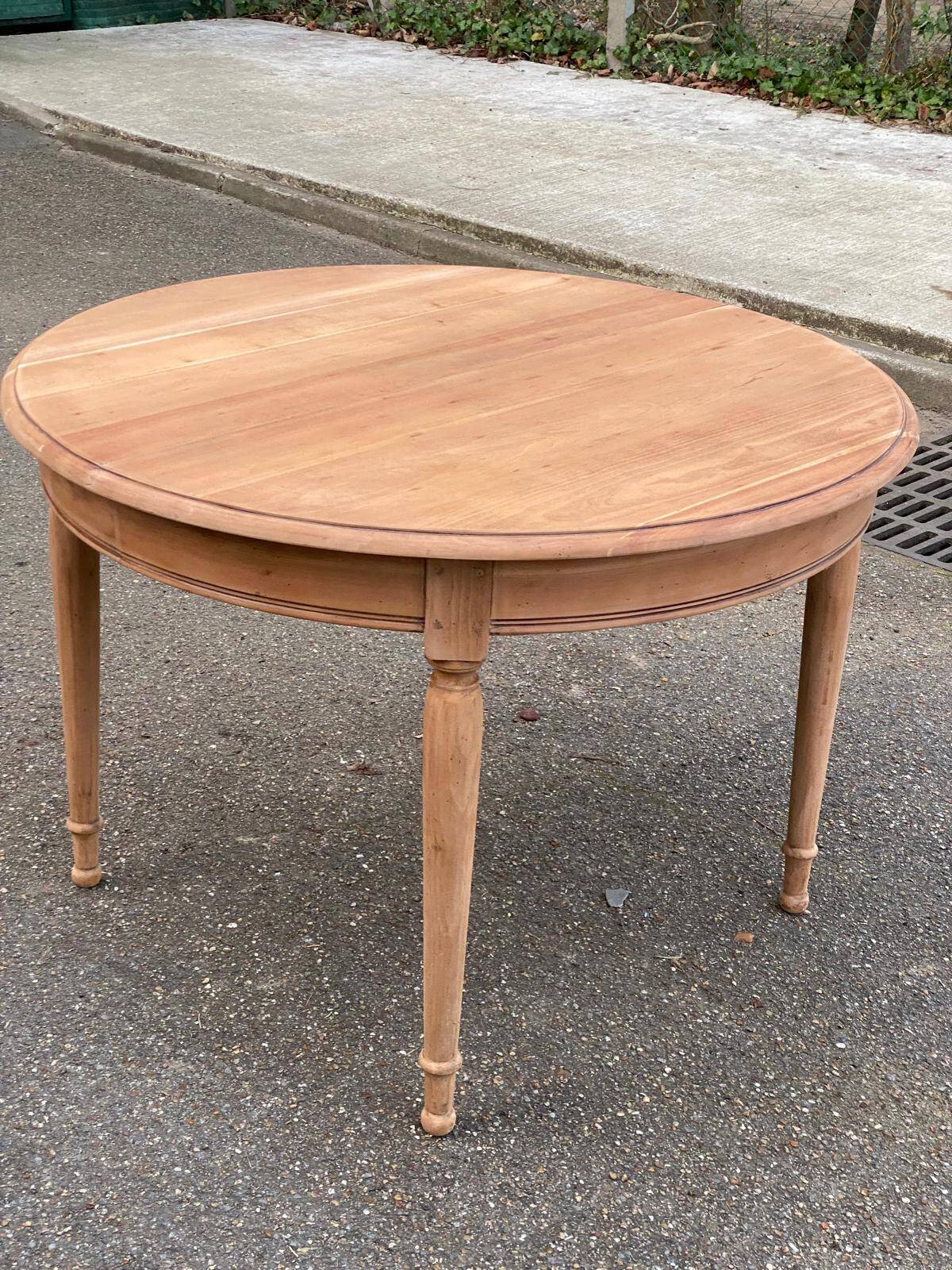 Renovated Louis Philippe round extendable dining table 110-200cm 19th century