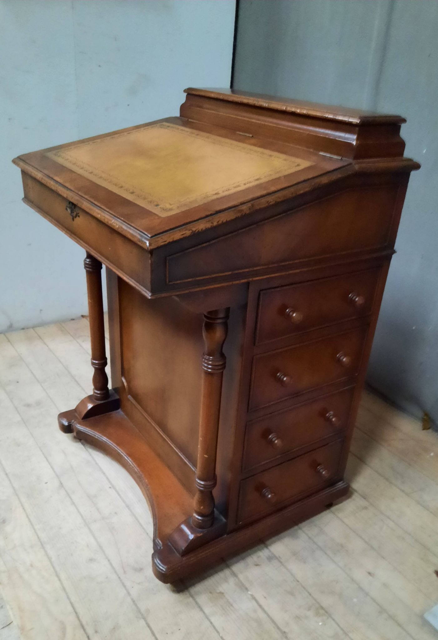 Deavenport Mahogany Desk
