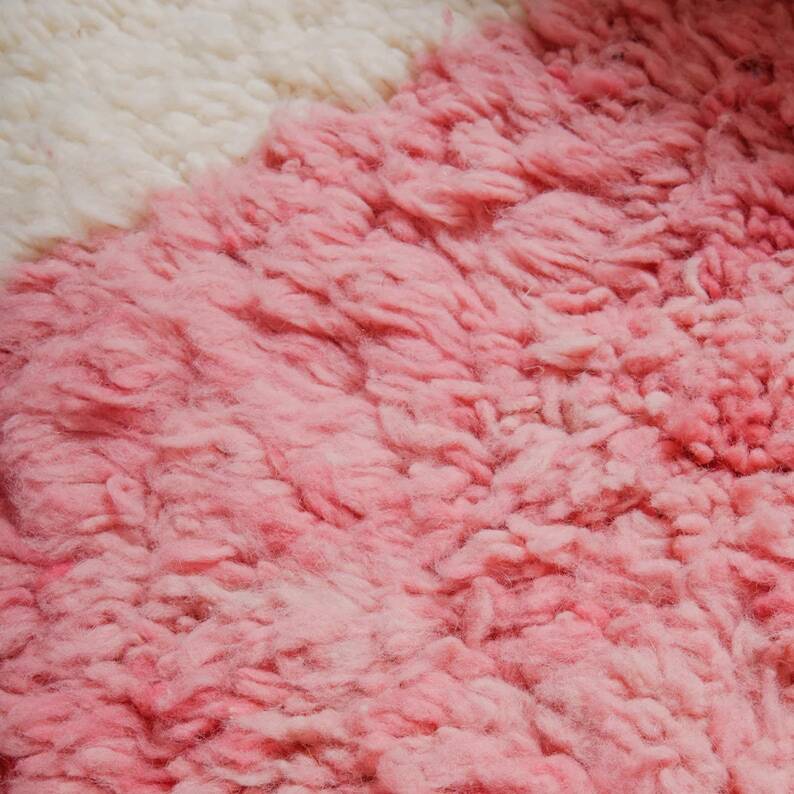 Traditional handmade Berber carpet 250cmx150cm