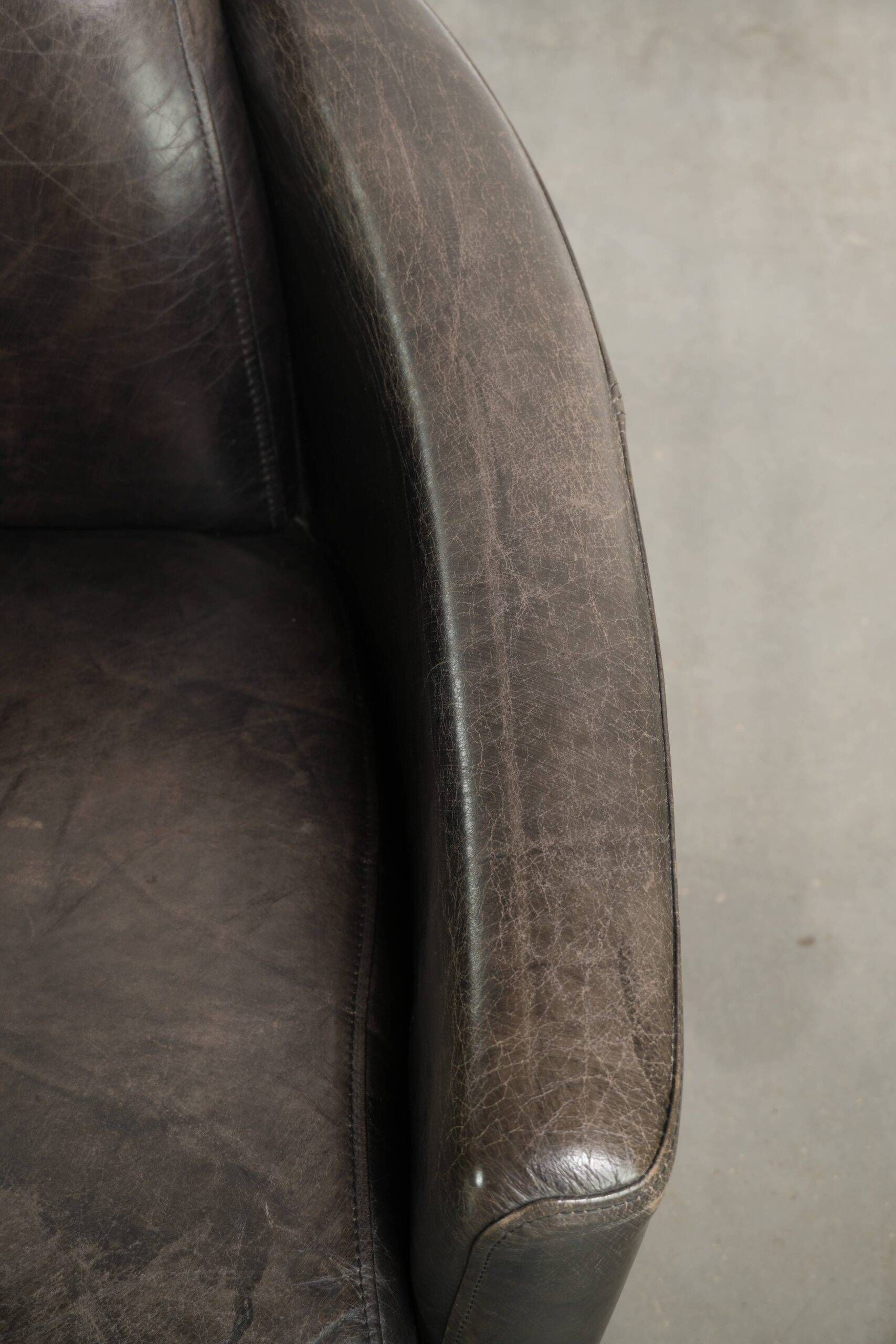 Ensemble vintage de 2 fauteuils en cuir de vachette au design Aviateur.