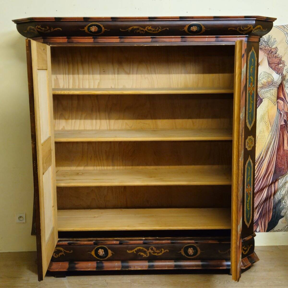 Armoire Alsacienne à décor floral peint polychrome – style Louis XIV – XIXème s.