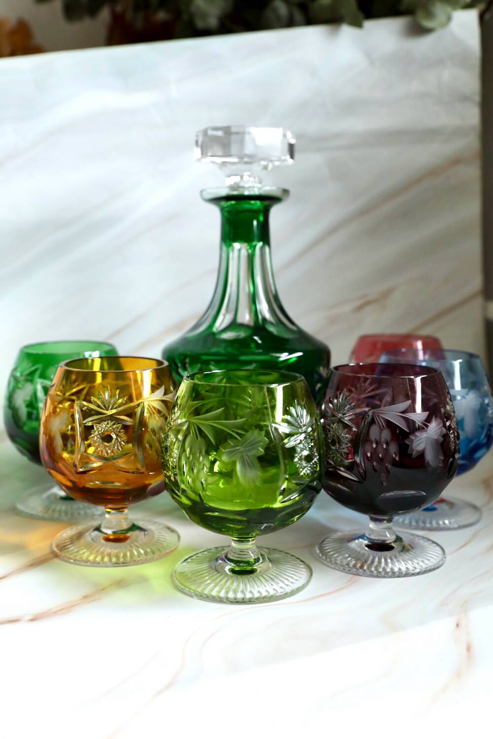 Coloured crystal service