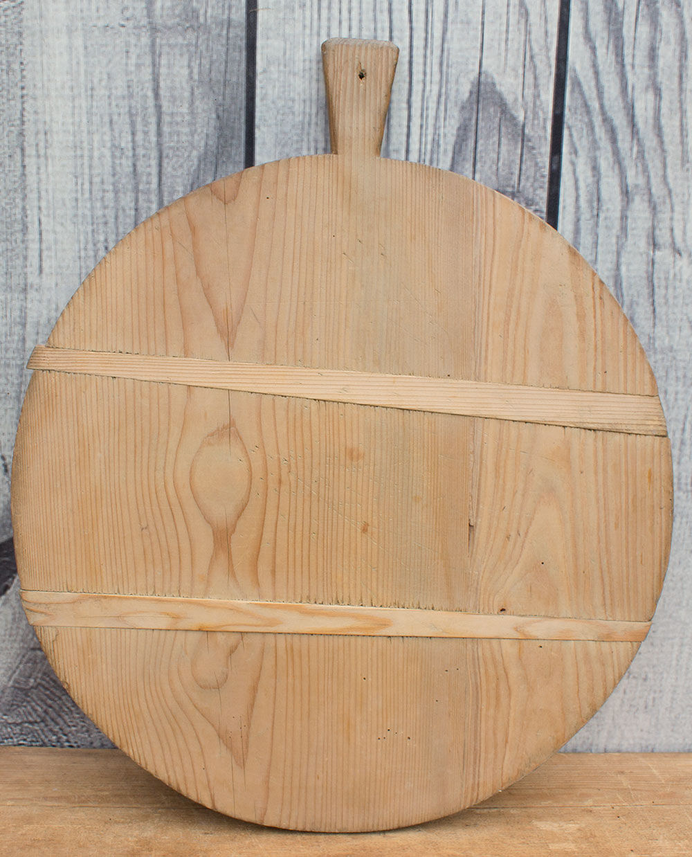 Round cutting board 57.5 x 48 cm