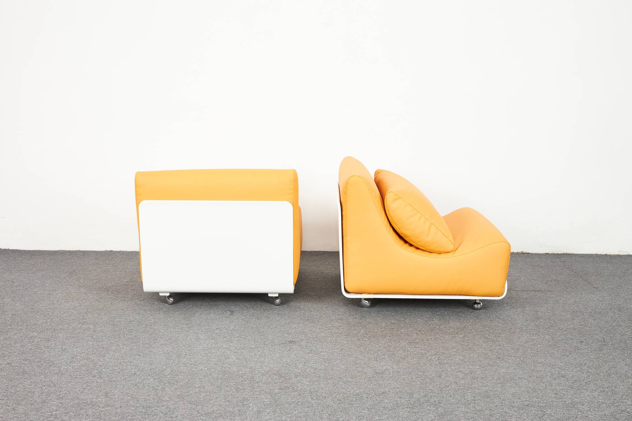 Space Age Orbis lounge chairs by Luigi Colani for CORE 1970s