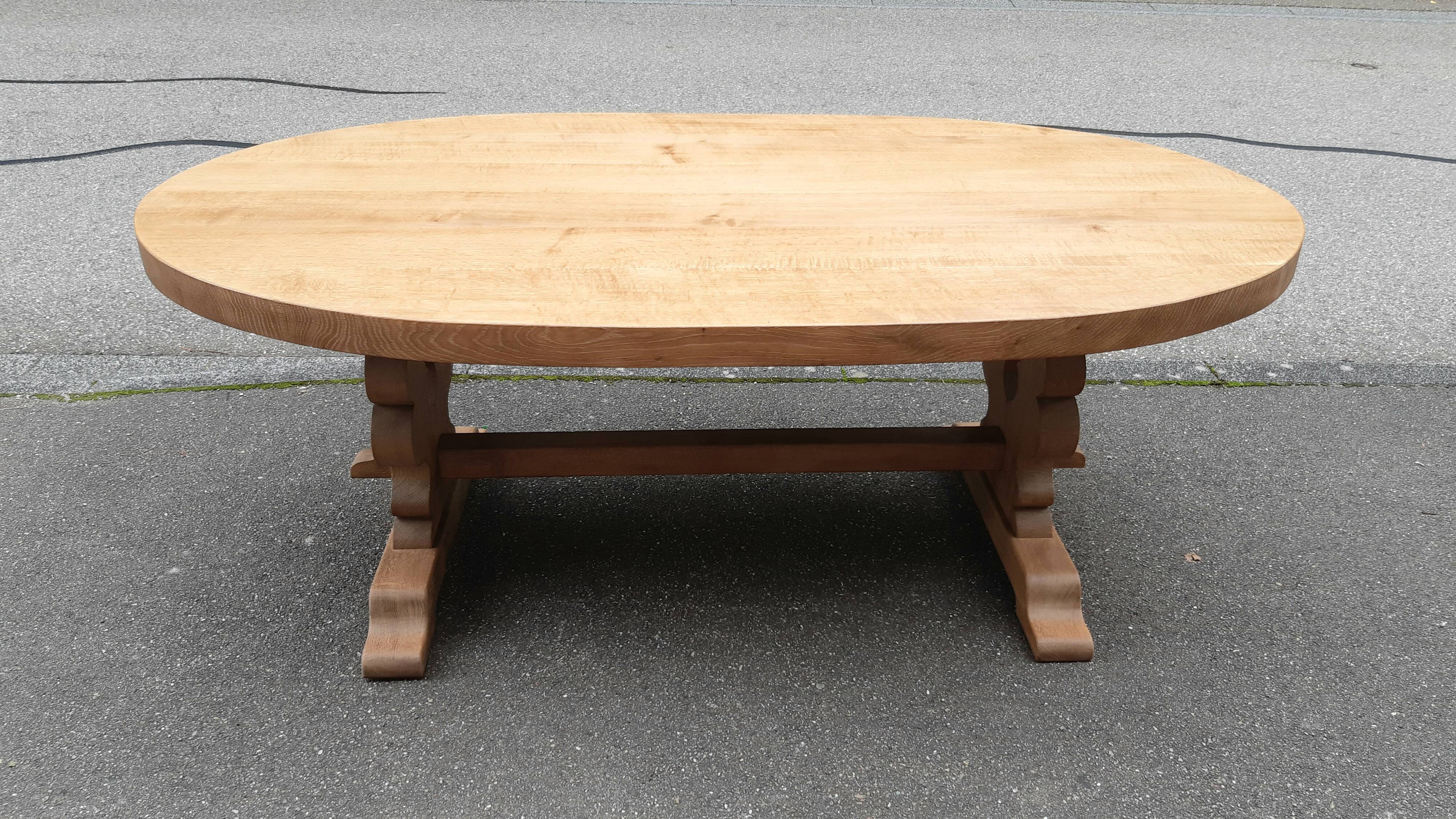 Oval farmhouse table