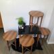 Table basse et ses tabourets