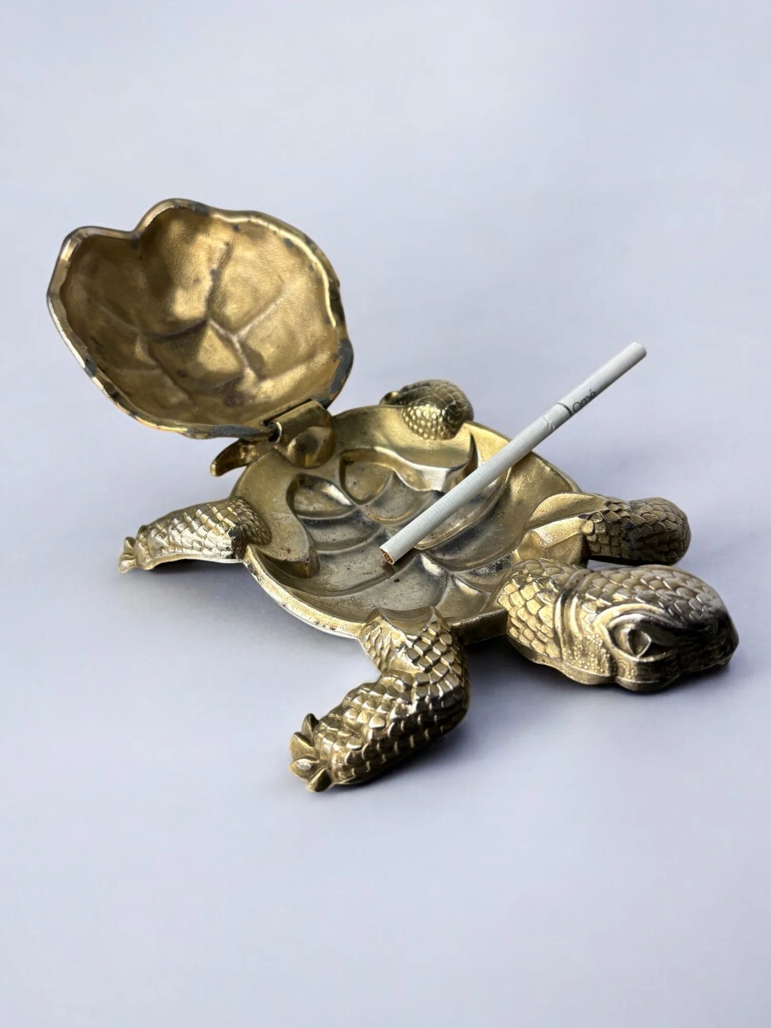 Regency turtle ashtray in brass, Spain, 1980