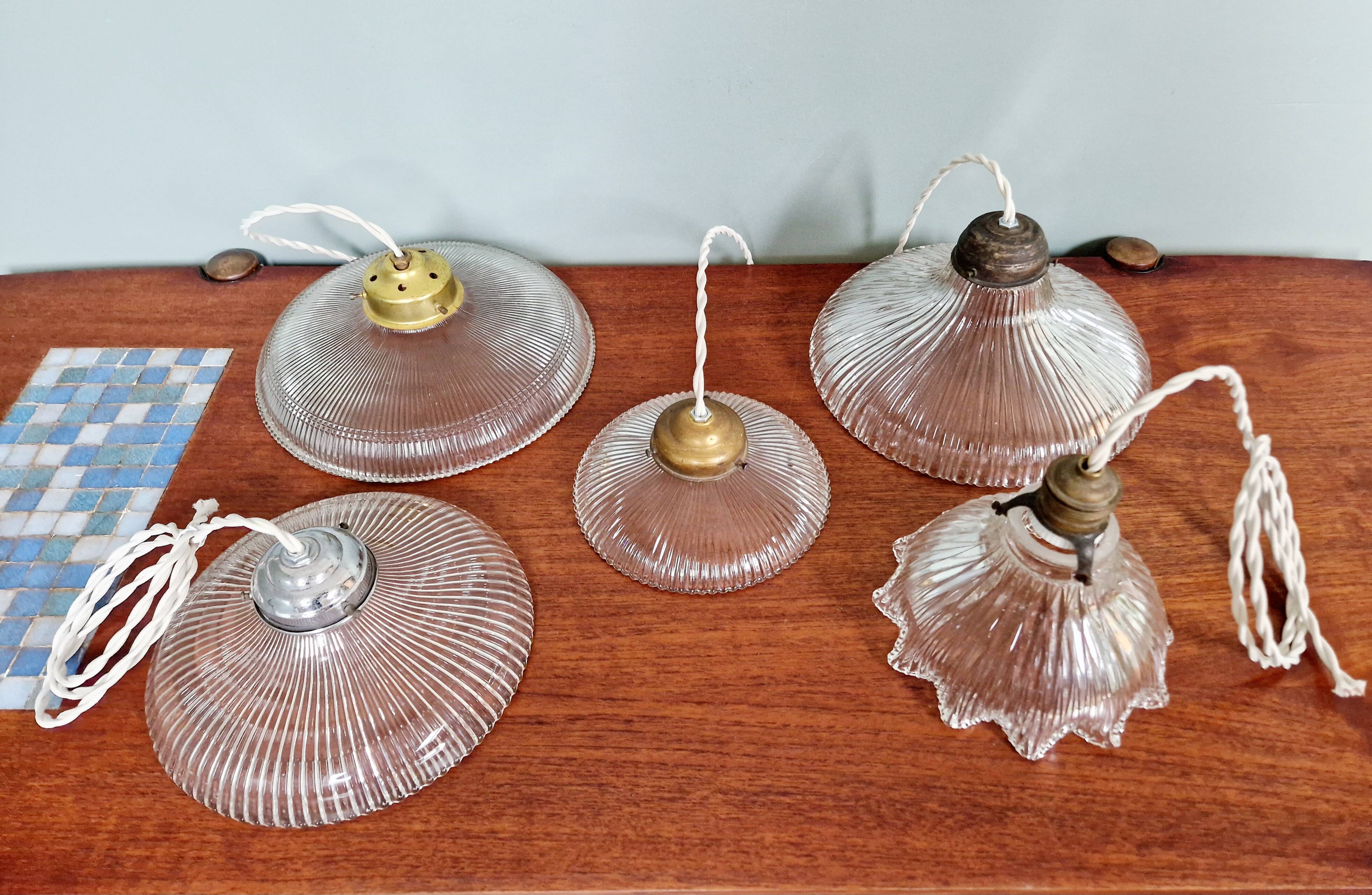 Art Deco pendant light in grooved glass, 1920s-30s