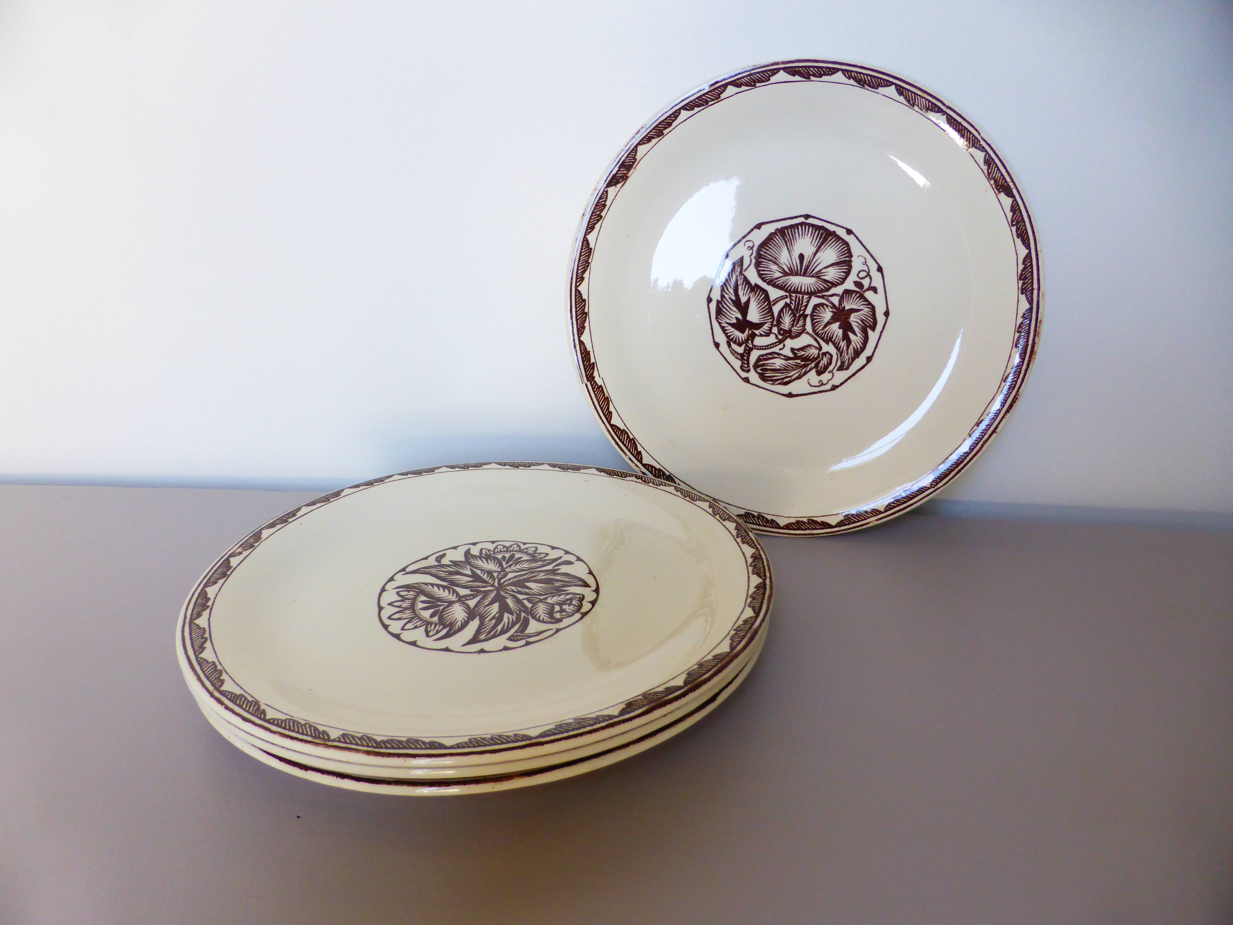 4 vintage dessert plates of Sarreguemines Argonne model in porcelain 210702