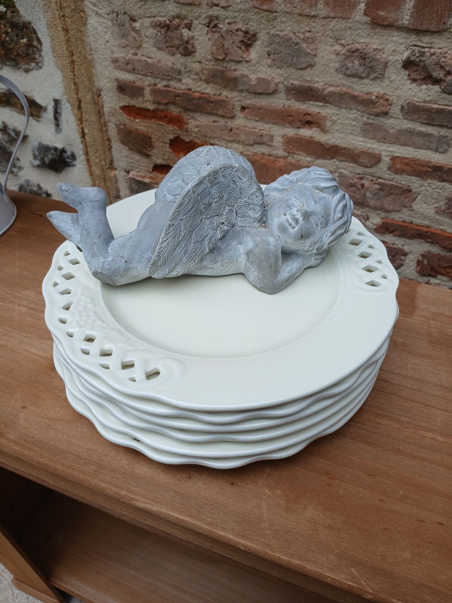 12 Italian ceramic plates