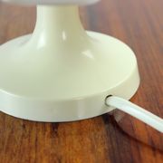 Lampe de table en verre opalin blanc, Opp Jihlava, Tchécoslovaquie années 1960