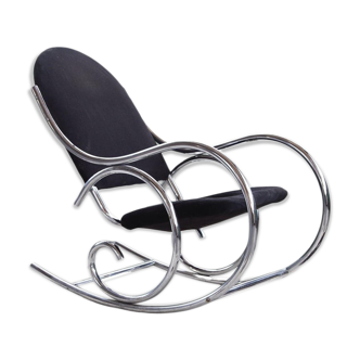 Chaise à bascule sculpturale en chrome et velours noir des années 1970