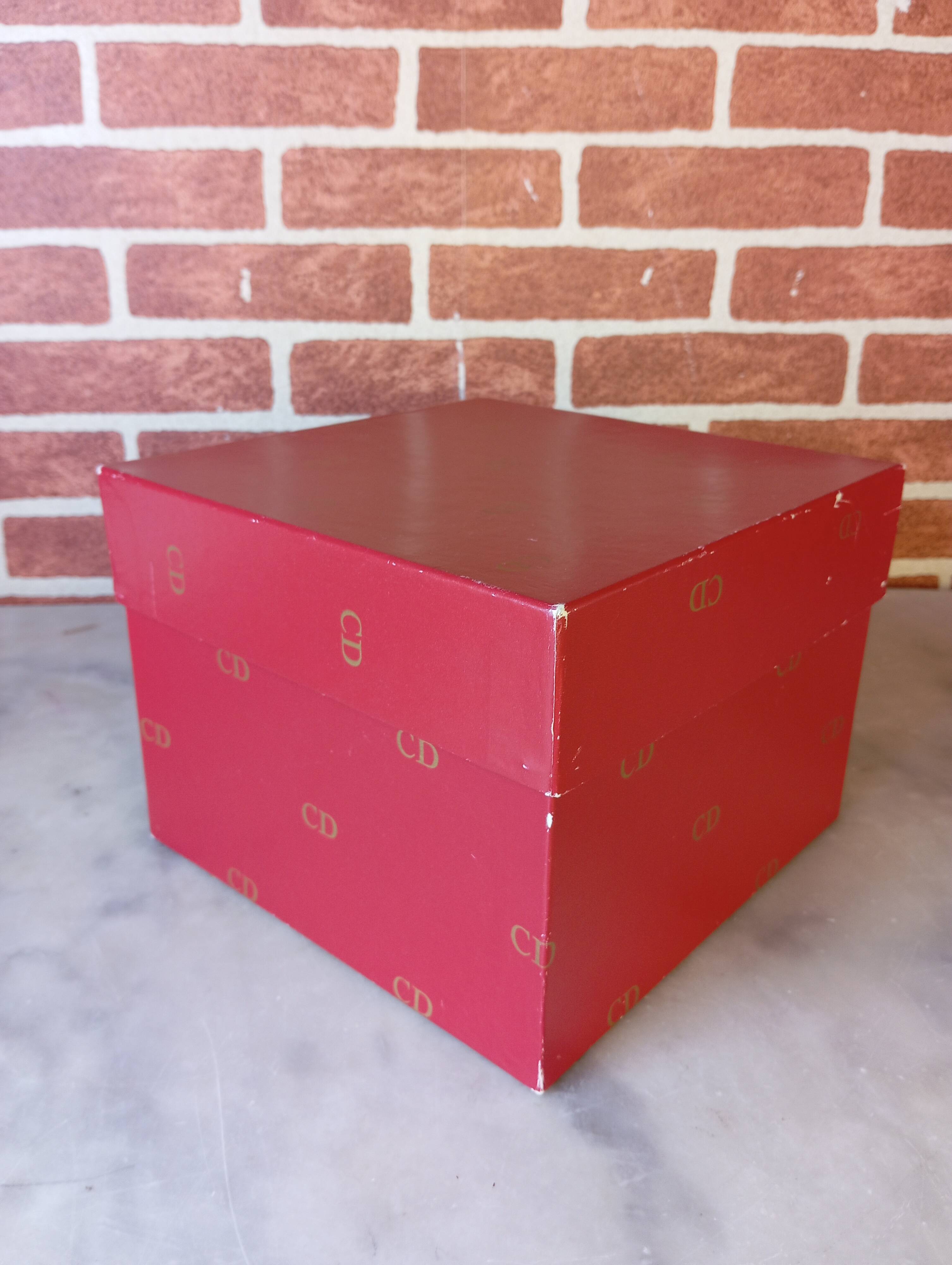 Dior standing cup