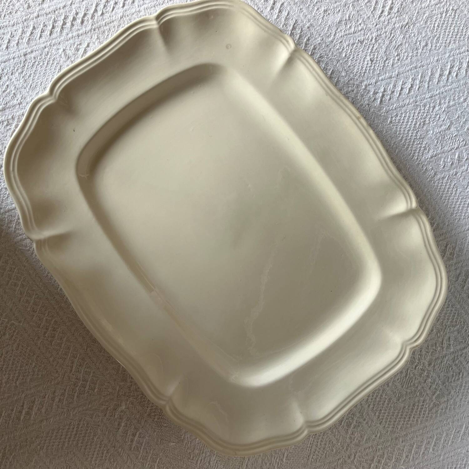 It's matte Sarreguemines ivory