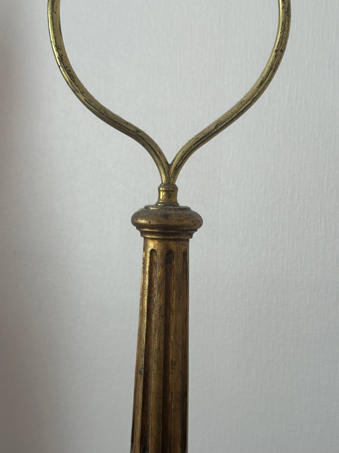 Lampadaire en bois doré Style Louis XVI