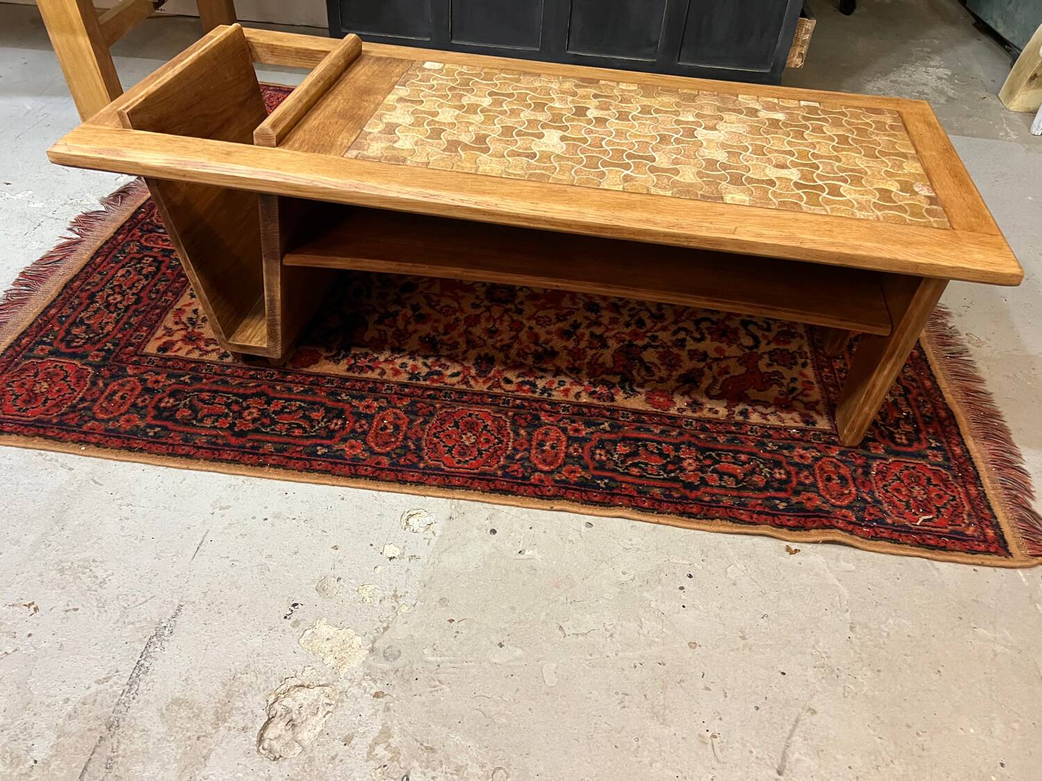 Oak coffee table published by Votre maison.