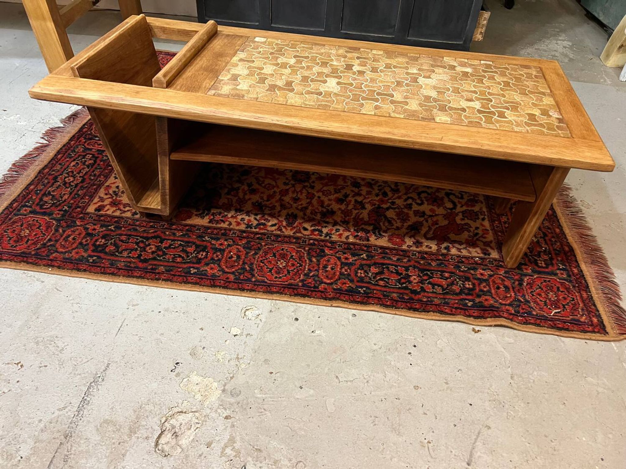 Table basse en chêne éditée par Votre maison