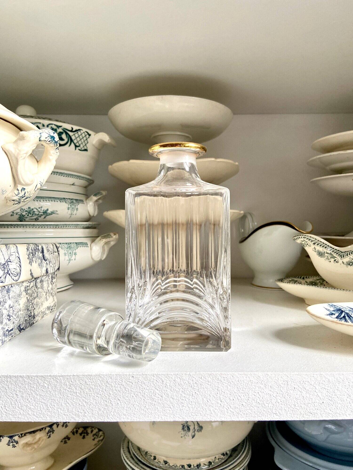 Chiseled crystal whiskey decanter